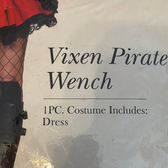 Leg Avenue Red Vixen Pirate Wench Costume - Picture 2 of 5